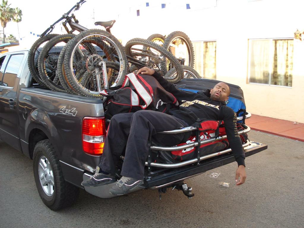 Fonse03's tweet image. Sanjay in the back of my old F1. #Ensenadaurban is upon us, less than a month away.