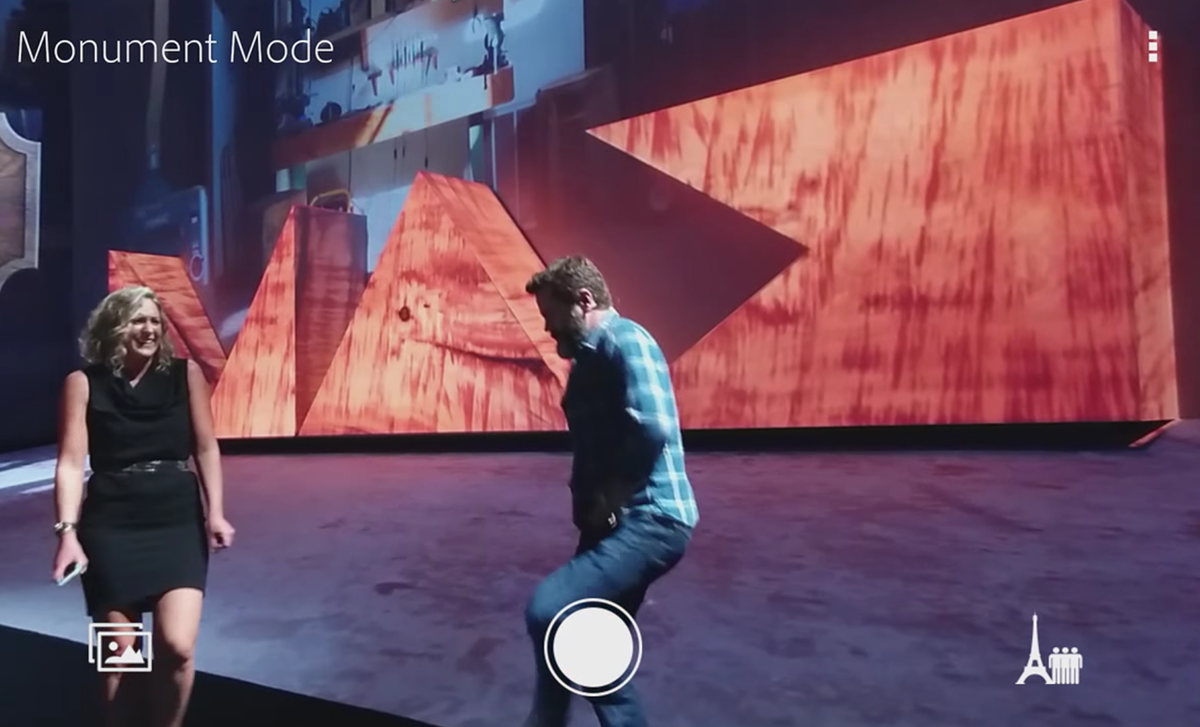Adobe's amazing prototype camera app can remove tourists from your holiday photos thenextweb.com/apps/2015/10/0…