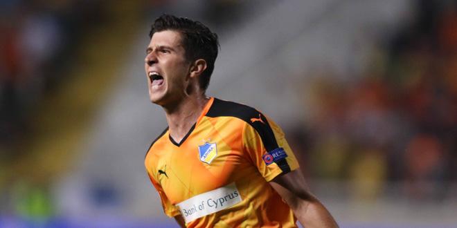 Happy 28th birthday to Semir Stilic. He is a very good player and we wish him to have the chance to show it soon. 