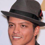 Happy birthday to Bella Thorne, Bruno Mars,Nick Cannon, Matt Damon,Cece Winans and Teddy Riley! 