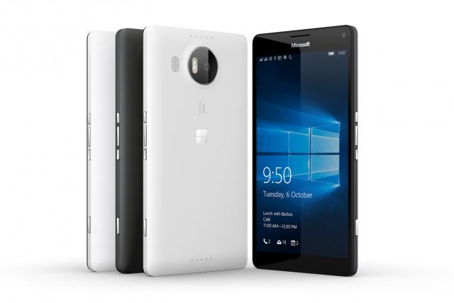 Androidmaniapro's tweet image. MICROSOFT’S LUMIA 950 AND 950XL CARRY WINDOWS 10 TO HUGE LITTLE SCREEN - androidmaniapro.com/games/microsof…