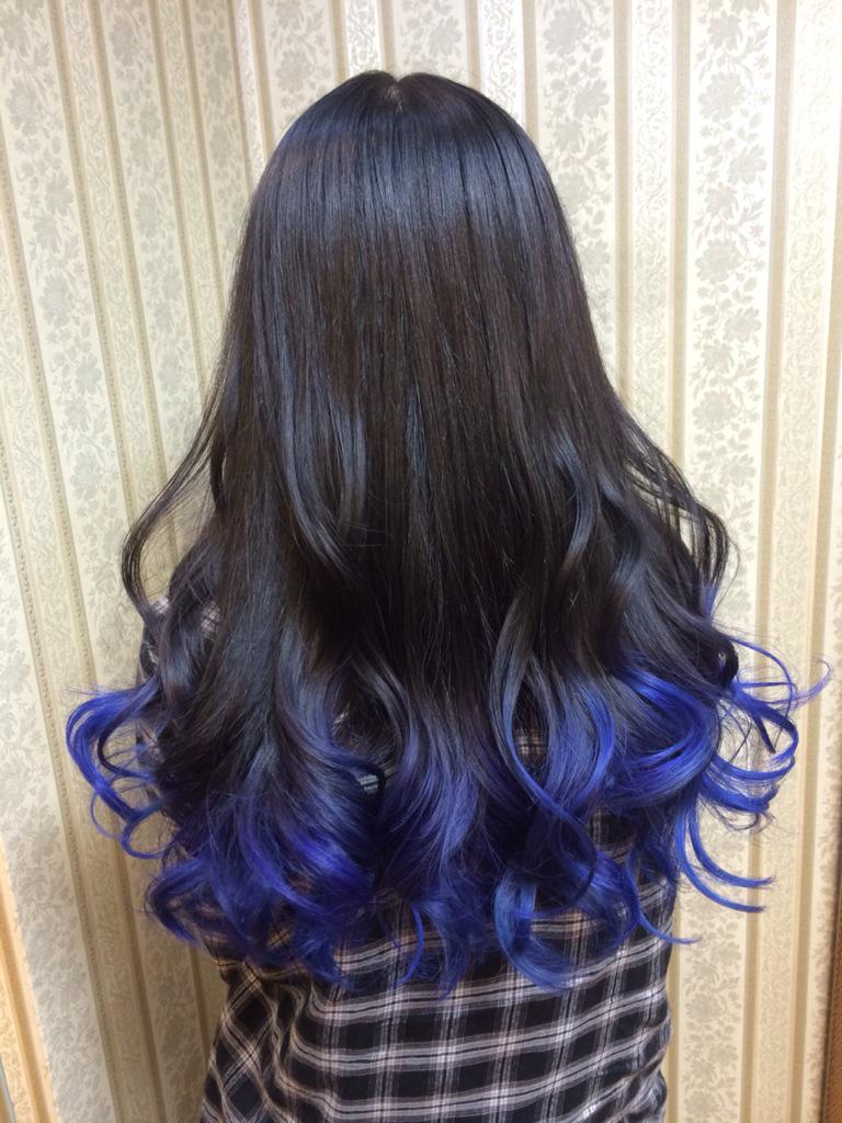 シャンテグラム Sur Twitter ヘアスタイル紹介 綺麗な黒髪の地毛 清々しいブルーグラデーション 2回ぐらいブリーチ なるべく退色して緑っぽくならぬように紫を配合致しました 透明感のあるキレイな青色 地毛から馴染むようなグラデーションを意識致しまし