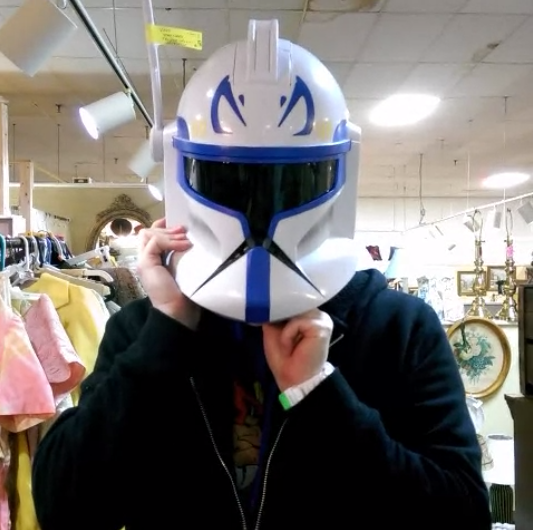 KOSDFF's tweet photo. Going to wear my Rex helmet and play Battlefront all day 😎 http://t.co/9rqUFdBAbq