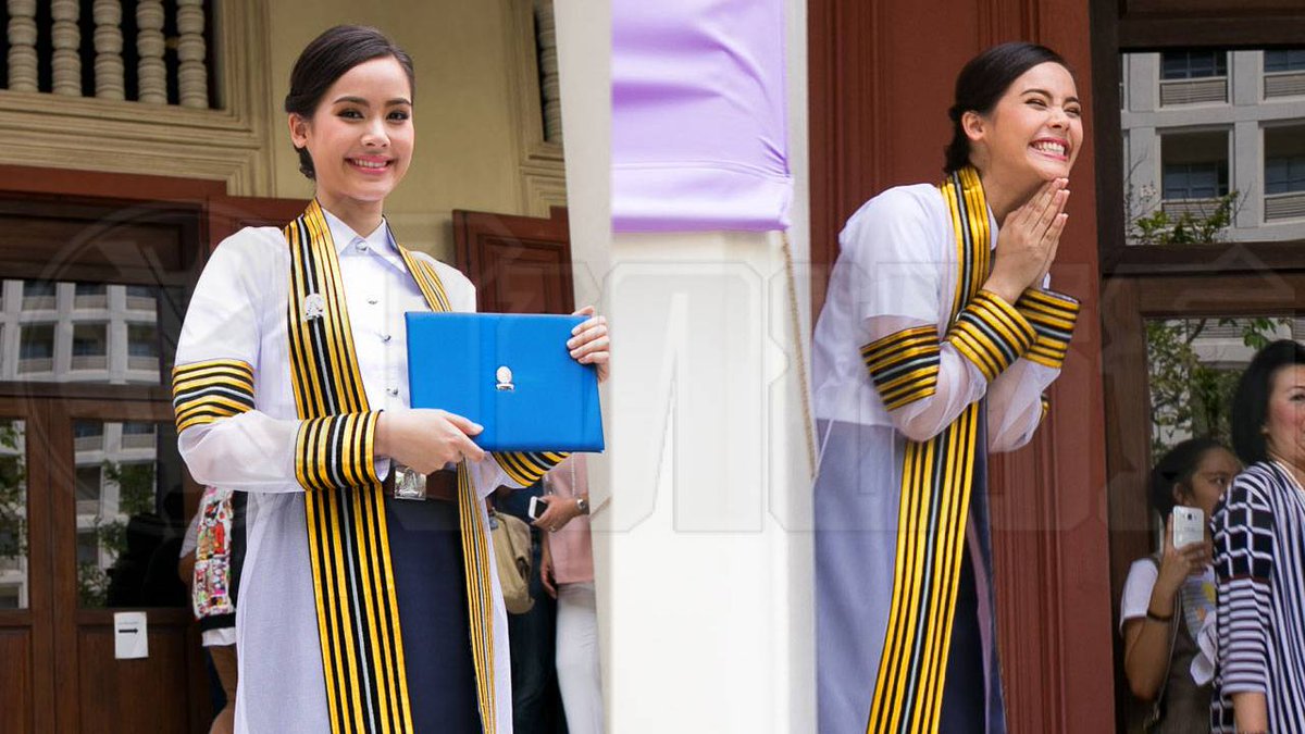 (ประมวลภาพ)ร่วมยินดี 'ญาญ่า'รับปริญญานัด 'ณเดชน์' ฉลอง 2 ครอบครัว
thairath.co.th/gallery/11698 #ไทยรัฐ 

CR: Thairath_Ent