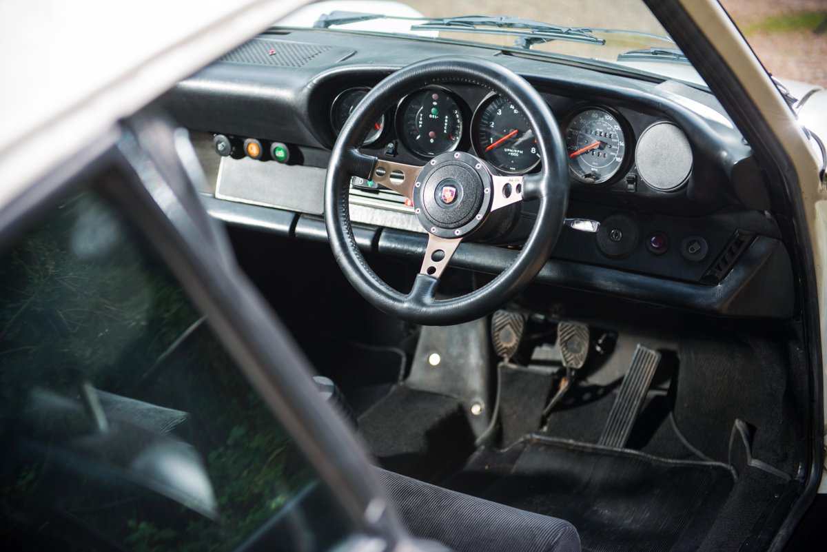 ClassicCarLegal tweet picture