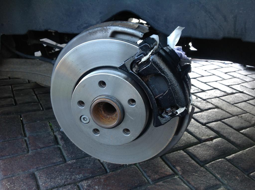 New discs and pads, now painted black so should look good....