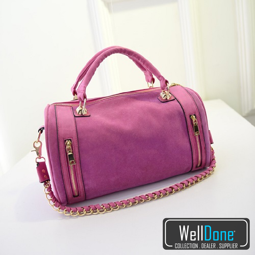 WDWellDone's tweet image. Code : WD0012SW
Colour : Rose, Black
Material : Kulit PU
Size : H21xL32xD12cm
Weight : 1,000 grams
Price : IDR175.000