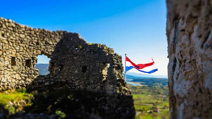 Croatia Full of life (@croatia_hr) on Twitter photo Happy independence day! 
#CroatiaFullOfLife 
Photo Vrlika Tourist Board Happy independence day! 
#CroatiaFullOfLife 
Photo Vrlika Tourist Board
