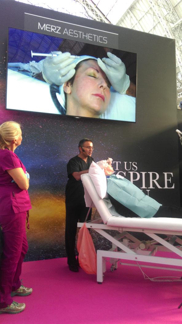 Dalvi Humzah #livedemo using a @tsklaboratory cannula and @Radiesse_Filler #CCR2015