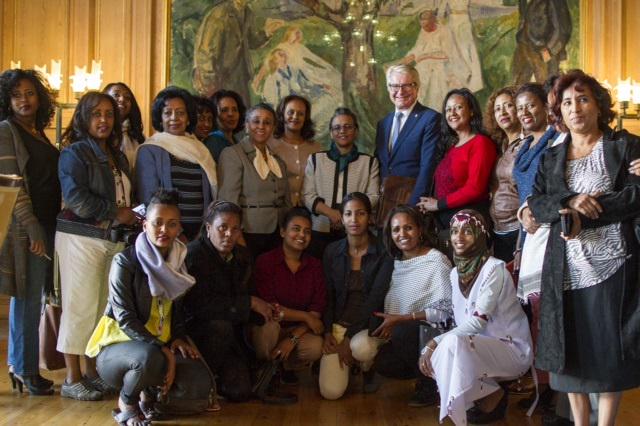 Andreas_Gaarder's tweet photo. First #Ethiopian women's trade delegation to #Norway ever! Headed by First Lady. Congrats to PfC/@AnneKNygaard. http://t.co/UDoovHAG5s