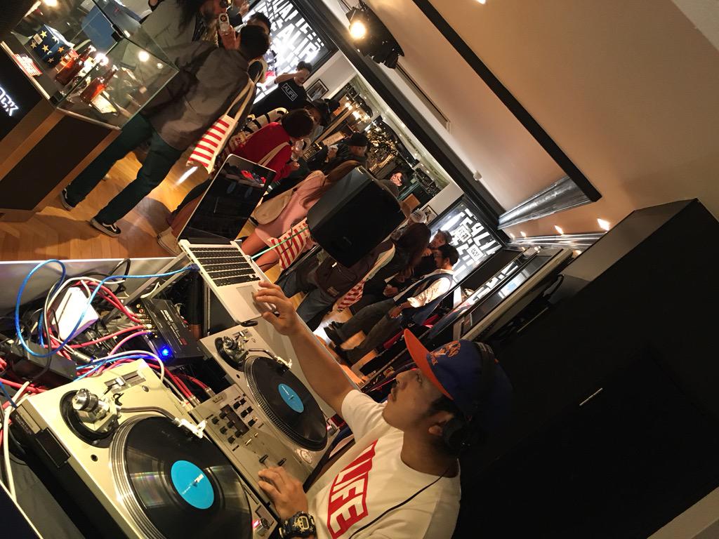 411mag's tweet photo. ヤバすぎ要チェックコラボのパーティに潜入中！・・・注目のアイテムは・・・後ほど！ http://t.co/VJ2nwA2js0