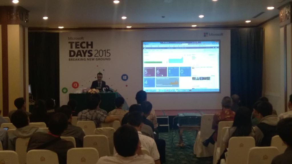 MicrosoftID's tweet photo. Application Lifecycle and DevOps by RofiqiSetiawan, TechnologySolutionProfessional Microsoft Indonesia. #TechDaysID http://t.co/Xgay6LgATs