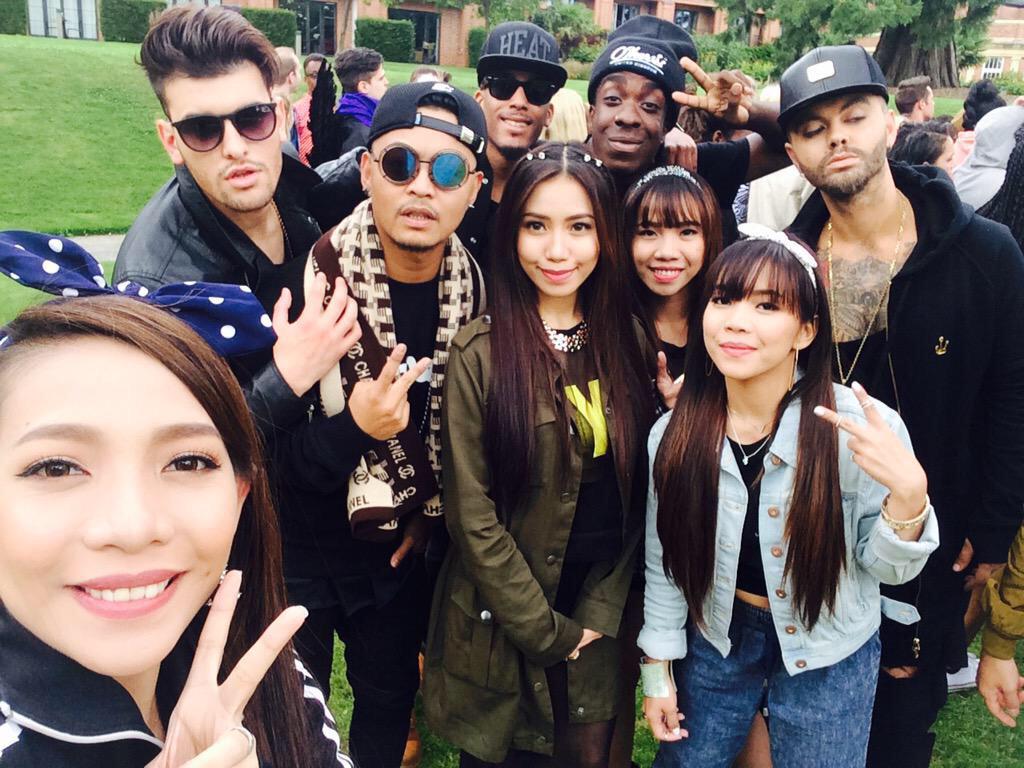 RakSuArmy's tweet photo. The First Kings & 4th Power! #TeamGroups #TeamCheryl 💙 http://t.co/f121JiGN0w