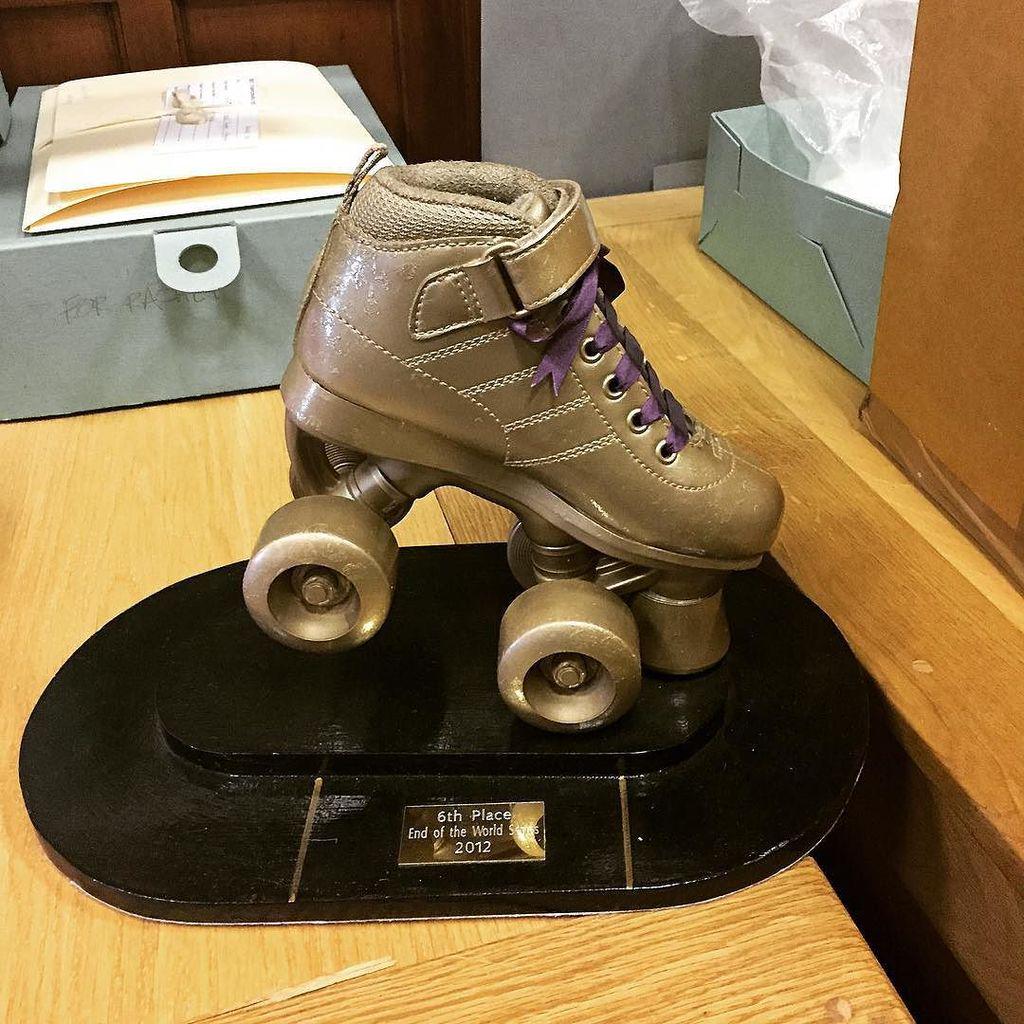 womenslibrary's tweet photo. New donation to our roller derby collection #glasgowwomenslibrary #rollerderby #rollerderb… http://t.co/MemdmkvPvM http://t.co/wGUl3kw8kX