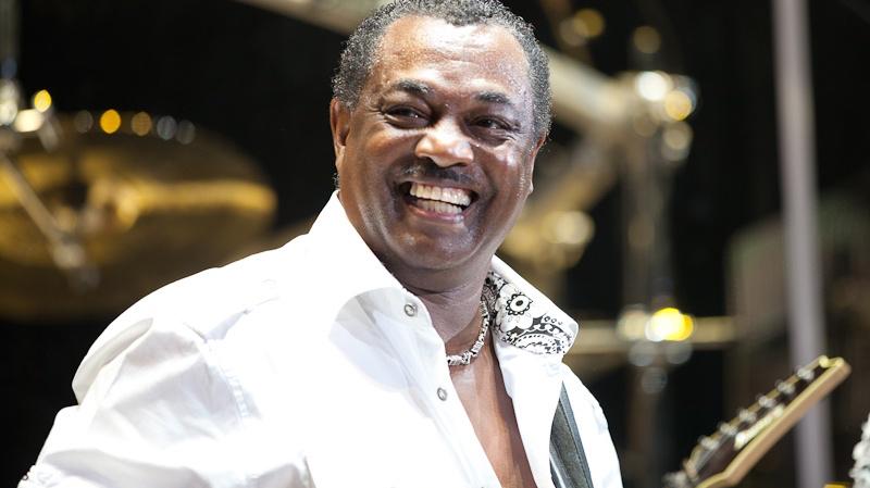 HAPPY BIRTHDAY ROBE\KOOL\ BELL of KOOL & THE GANG!\"SUMMER MADNESS\"  