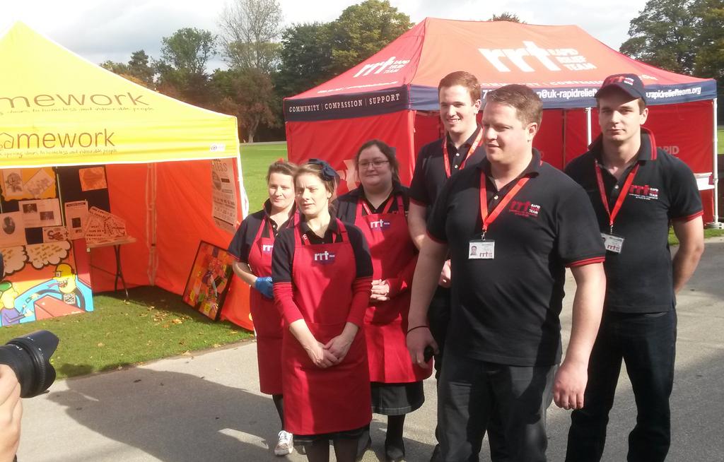 senior_chris's tweet photo. Thanks to @RapidReliefTeam for great support of @Framework_HA SAFE 24 hr sofa push now at Queen's Park Chesterfield. http://t.co/IIpqAPpWwz