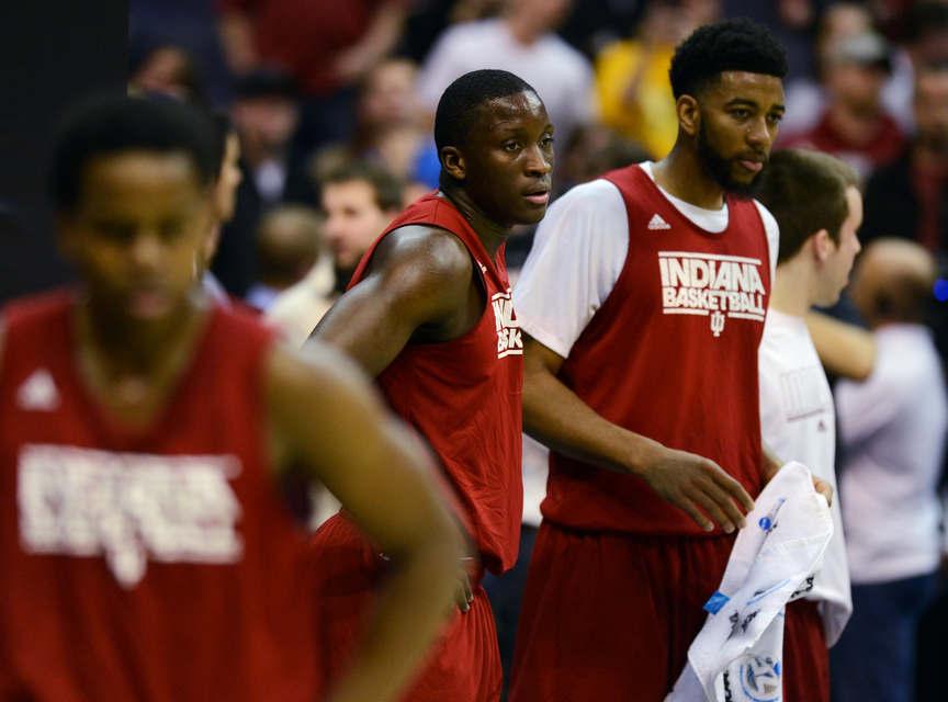 5starbasketball's tweet image. During practice…

Average players get BORED. 
Good players get BETTER. 
Great players go to BATTLE.

-@TomCrean