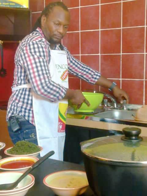 SimpleShesan's tweet photo. #tbt to bad... @manipulator77 2012 at #mencook2 Hevcom studio Ikeja. http://t.co/PUO26r3vHf