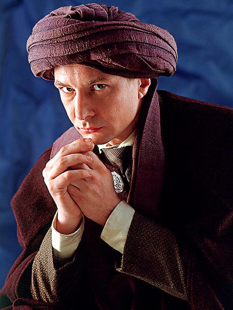Happy birthday to Ian Hart ! He protayed professor Quirell in Harry Potter 