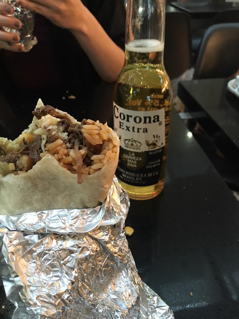 danni_pratt's tweet photo. Free Corona with a burrito...don't mind if I do #WQStudentSessions http://t.co/yhJ37zTHbV