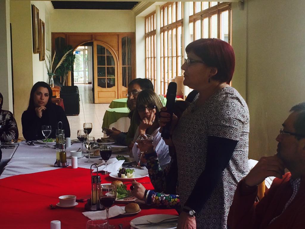 Sename_gobierno's tweet photo. "Hoy celebramos un gran avance y la postura de siempre dialogar" Dirigenta #Afuse en encuentro nacional de #Sename. http://t.co/G4M2xltCXt