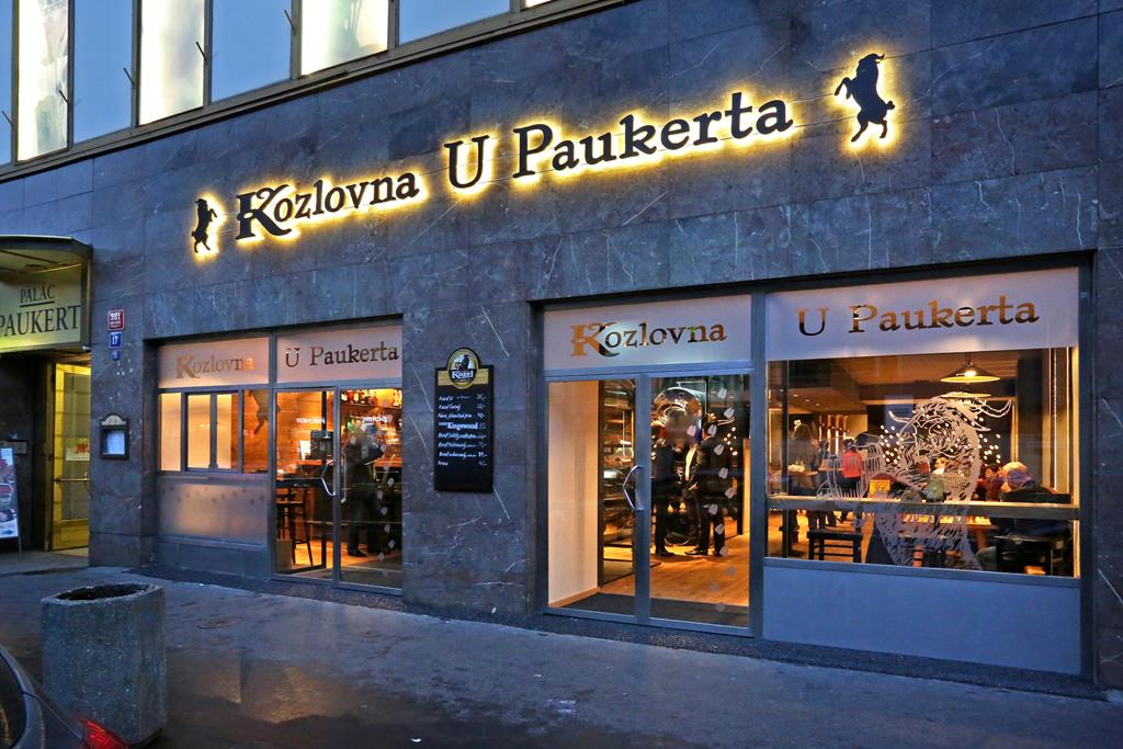 Otevřeli jsme novou Kozlovnu v unikátním historickém prostoru v Praze na Národní j.mp/TZ-Kozlovna_U_… #kozlovna