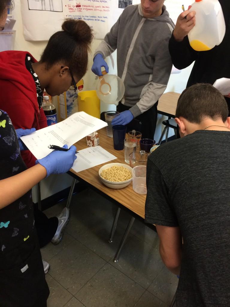 PCSDmedical's tweet image. There are how many calories?? That&apos;s 3 servings? #mathapplication #nutritionintherealworld @PCSDbiomedical @pcsdcte