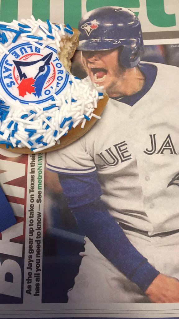 Michael_McCue's tweet image. @BlueJays @BringerOfRain20 is hungry for a win today! #LETSGOBLUEJAYS #ComeTOgether