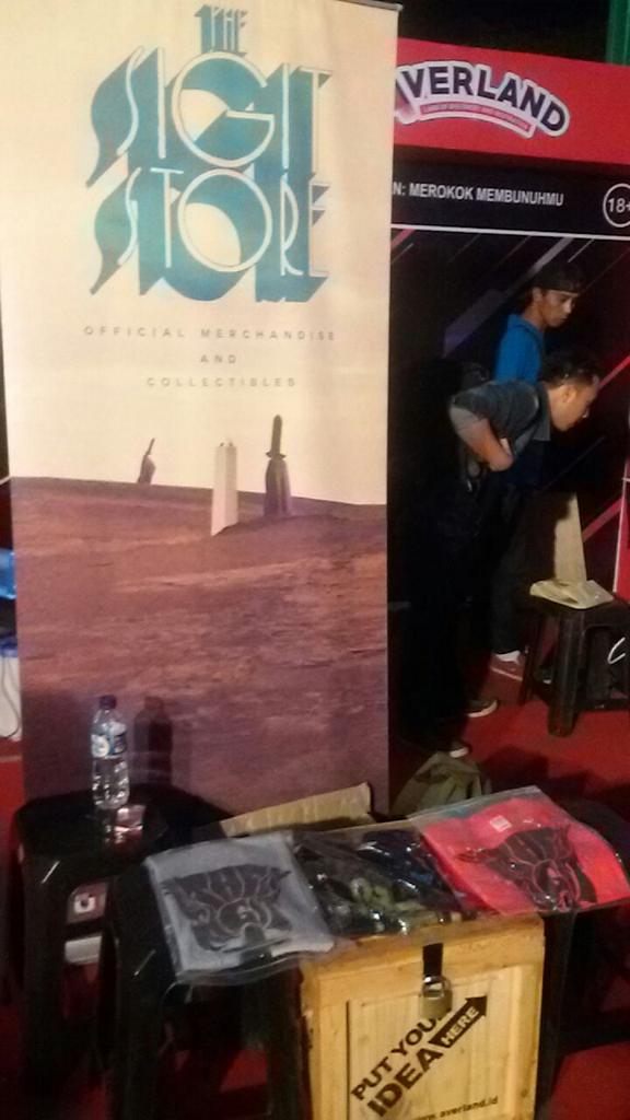 The SIGIT Store tweet media