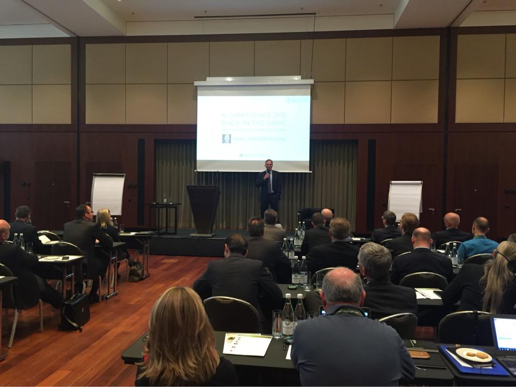 SchraderAndreas's tweet photo. Hans-Joachim Watzke über die damalige Situation beim @BVB #NConference15 @SchrannerAG @ParkHyattZurich http://t.co/3oSpapm6Qa