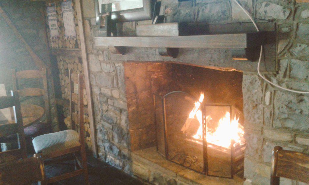 majorblacksmith's tweet photo. Fire lit ready for those cosy winter nights http://t.co/yPNXw3haly