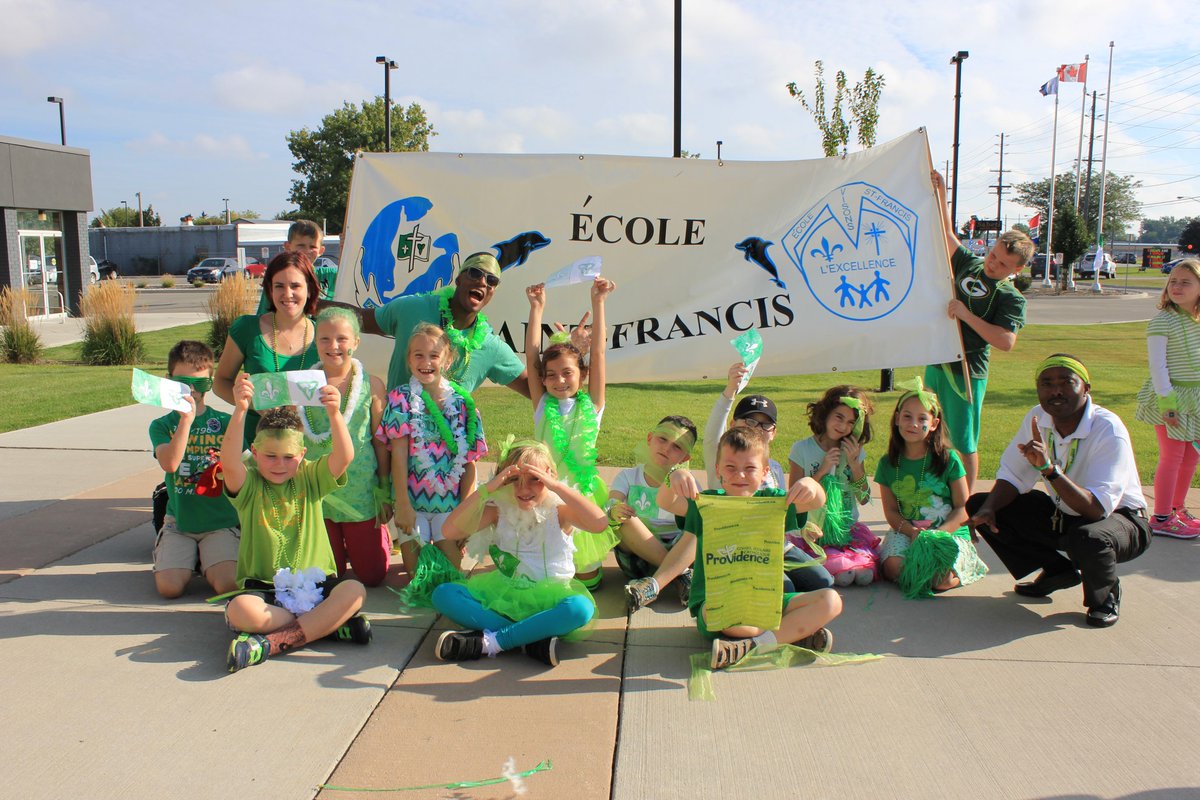 Bonjour à tous! Vive la fierté francophone!