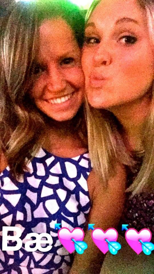 pmichelle2's tweet photo. 25 never looked so good 😻 HBD @rebookah http://t.co/BUyNoHxUaa