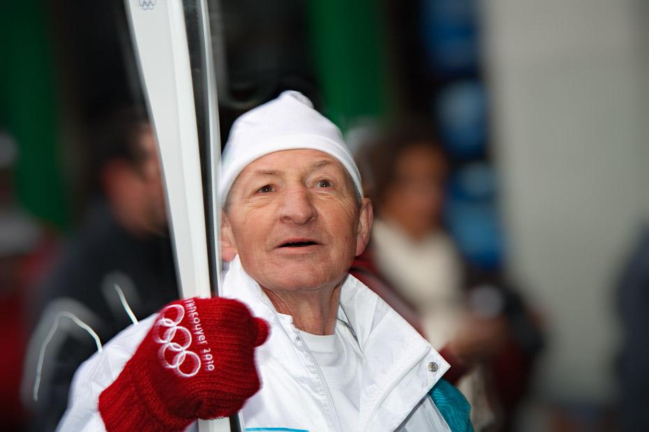 Happy birthday to Canada\s living legend and huge Hospice booster Walter Gretzky! 