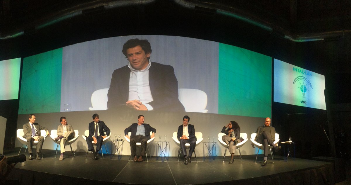 ManesF's tweet photo. Gracias @BIDIntegracion por la invitación a #INTAL50 para dialogar sobre el futuro y #ElValordelConocimiento. http://t.co/4WlUMDn1Fi