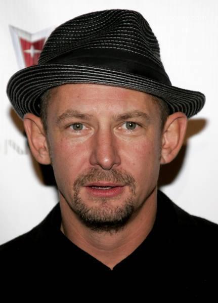Happy 51st Birthday to Ian Hart!
 He potrayed Professor Quirell in the Film. 