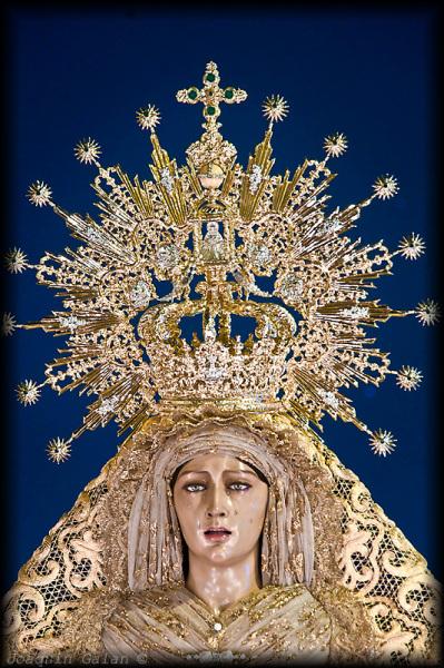 Tu mirada nos llena de fe y de esperanza.