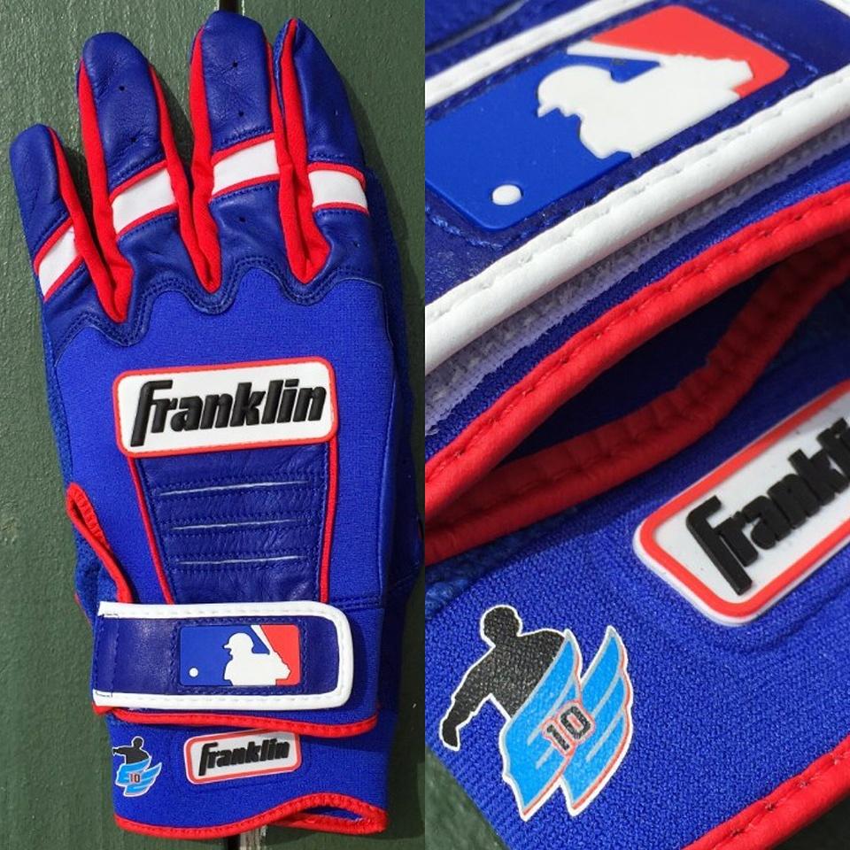 Encadwin's tweet image. You fans are the best..giving away my @TeamEdwing custom @FranklinSports gloves 2 thx you all! RT 4 a chance 2 win!!