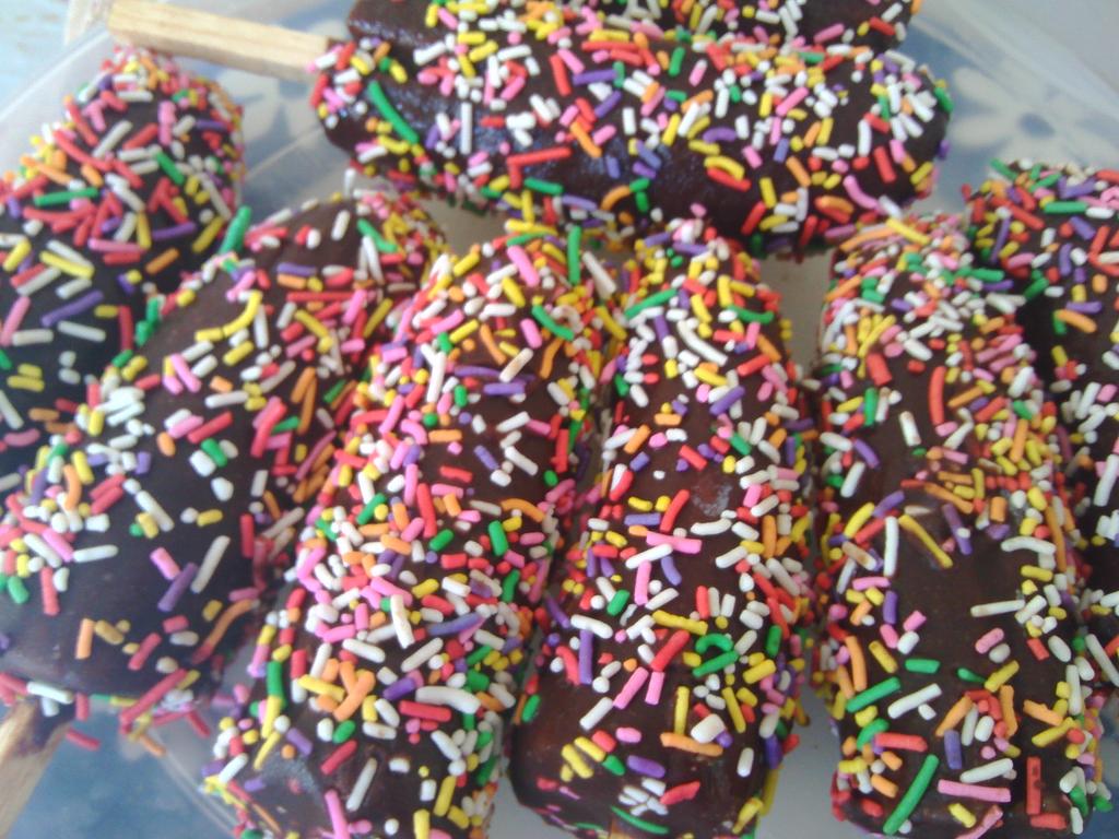 SugarCookiescun's tweet photo. Buenos y chocolatísimos días, ideas para sorprender en tus reuniones #Chocobananas fácil de preparar #FelizJueves http://t.co/AV3ACjeaqv