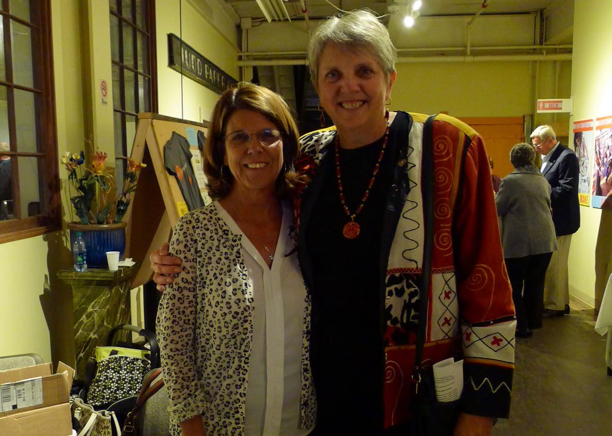 BeHolyoke's tweet photo. These could be your smiling faces! 

Get you tickets now or at the door for a great cause! http://t.co/35WVOvaqIv http://t.co/9PBVirNXpP