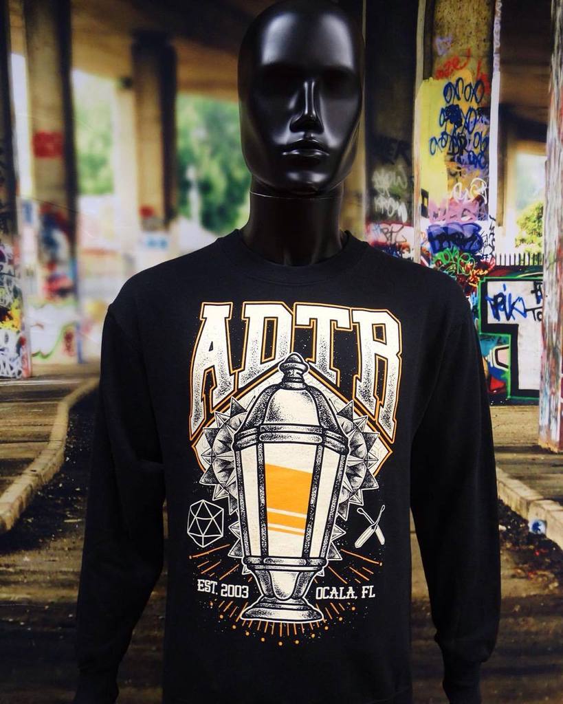 NEW IN STOCK!
A DAY TO REMEMBER Official Uni-Sex SWEATER Various Sizes LAMP NEW … ift.tt/1jetbxJ