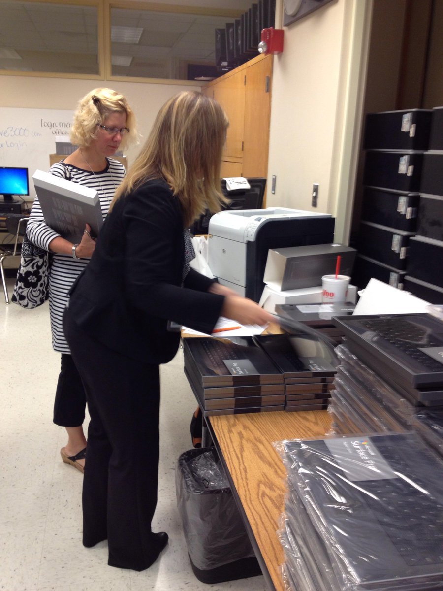 OPStechtrainers's tweet photo. Surface Pro 3 Roll out @opsburkehigh Teachers getting their “out of box” training. @showmerob #msftpil @microsoft_edu http://t.co/hFxmX22s1k