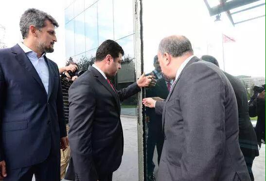 Yakında o cama çaput bağlanmaya başlanacak diye korkuyorum.