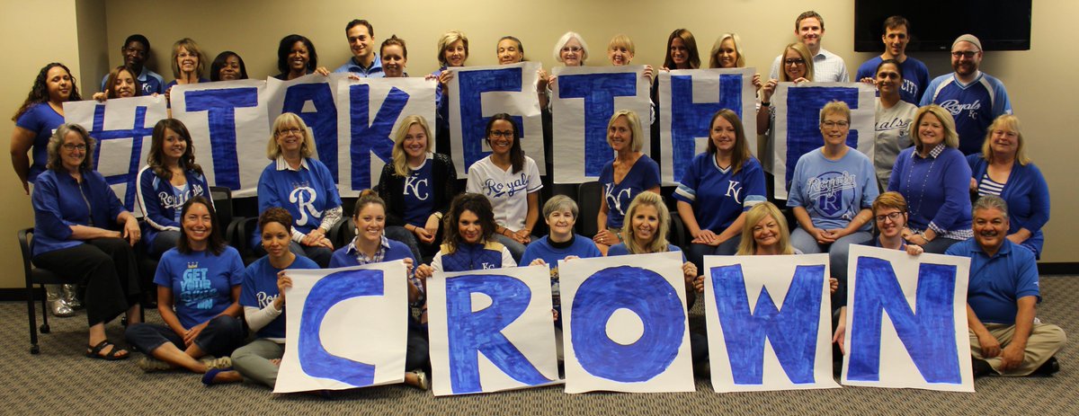 UnitedWayGKC's tweet photo. Showing our love for #KC @Royals #TakeTheCrown #ForeverRoyal http://t.co/cRsO0jSmb8