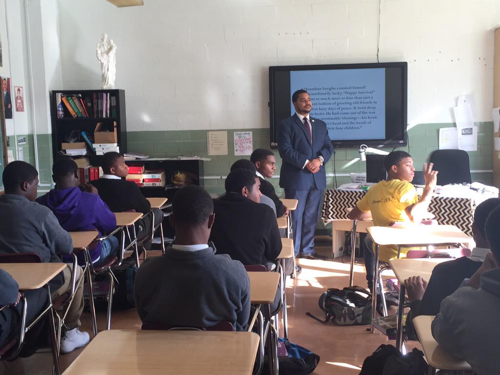 StAugnola's tweet image. Today is Career Day! #purpleday #alumnigivingback