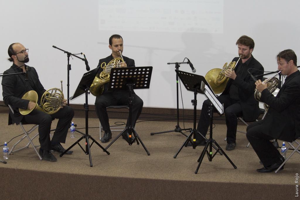 PlanetarioCun's tweet photo. Anoche tuvimos en #Kayok el concierto de CORNO FRANCÉS y #PuroCorno,miembros de @SinfonicaYuc en el marco #FIM2015 http://t.co/mFe6pRwsL2