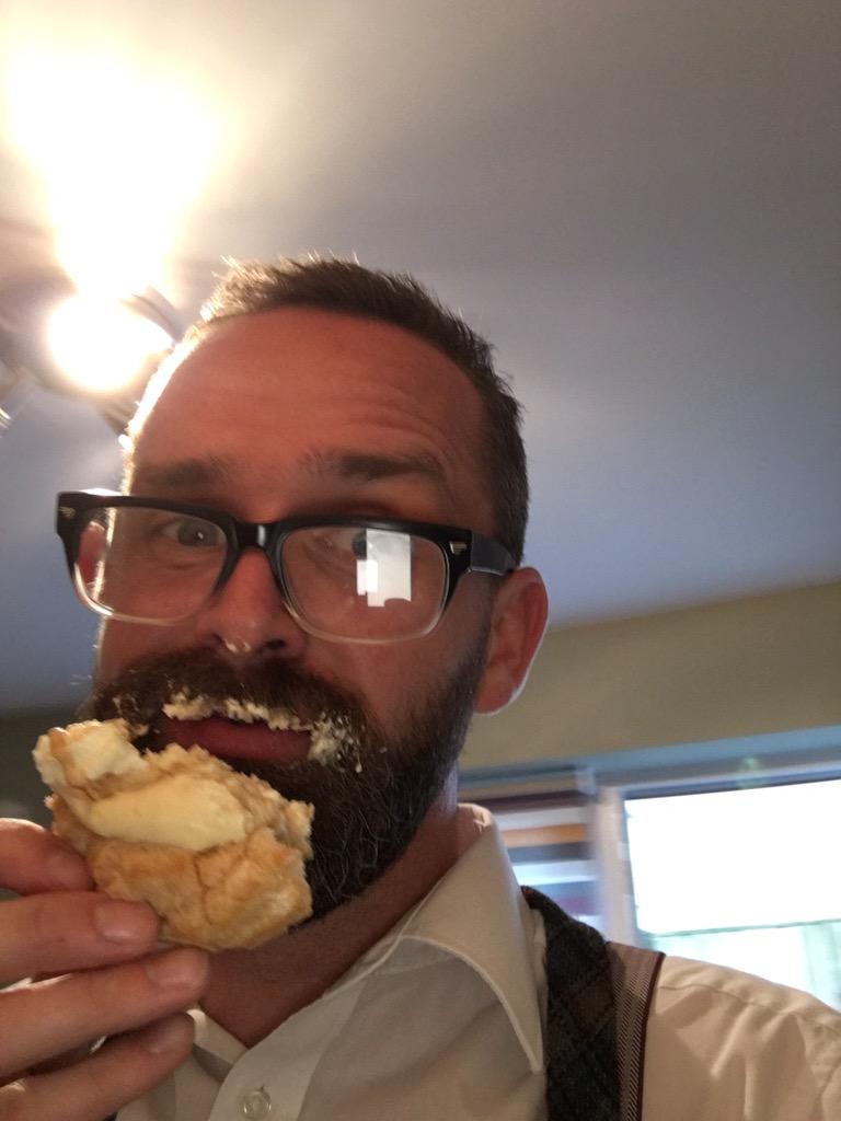 paulnorwich's tweet image. #beardproblems