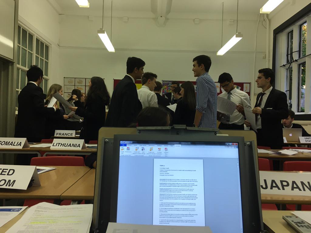 gandlmun's tweet photo. Health unmoderated caucus! #gandlmun #MUN2015 http://t.co/j6saPePgTT