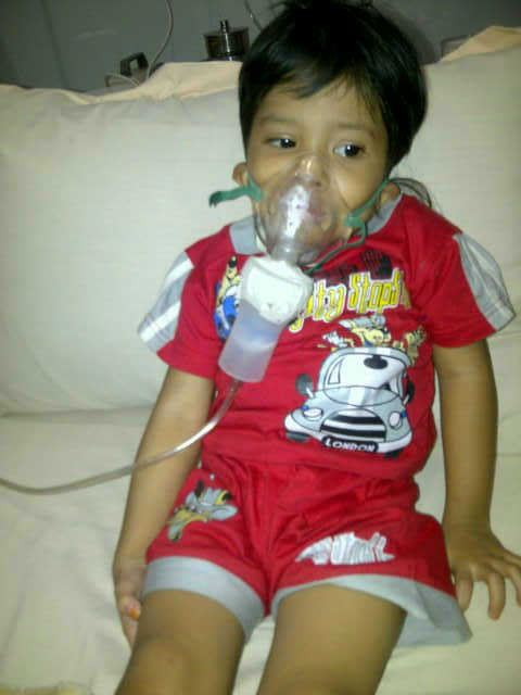 ini ke 2x nya adik spupu ku yg di riau arya dirawat krn asap :(sedih bgt liatnya,Smga asap cepat ilang <a href="/infobencana/">Media Center</a>