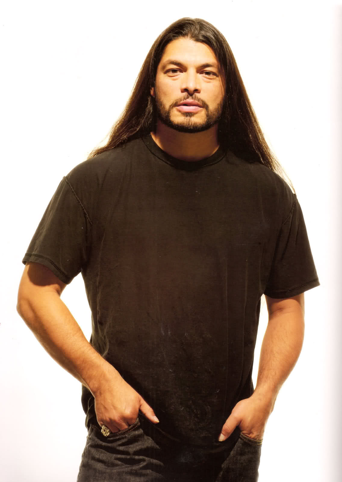 Happy Birthday Robert Trujillo <3 ! 